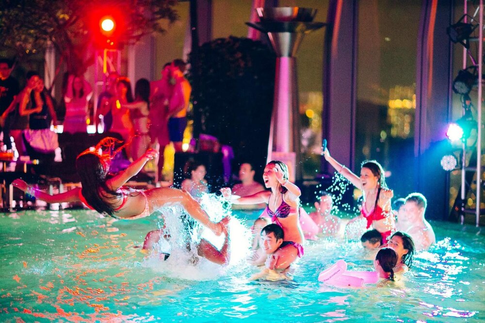 How to plan a Perfect Villa Party in Cyprus: a complete Guide with Turnkey Delivery